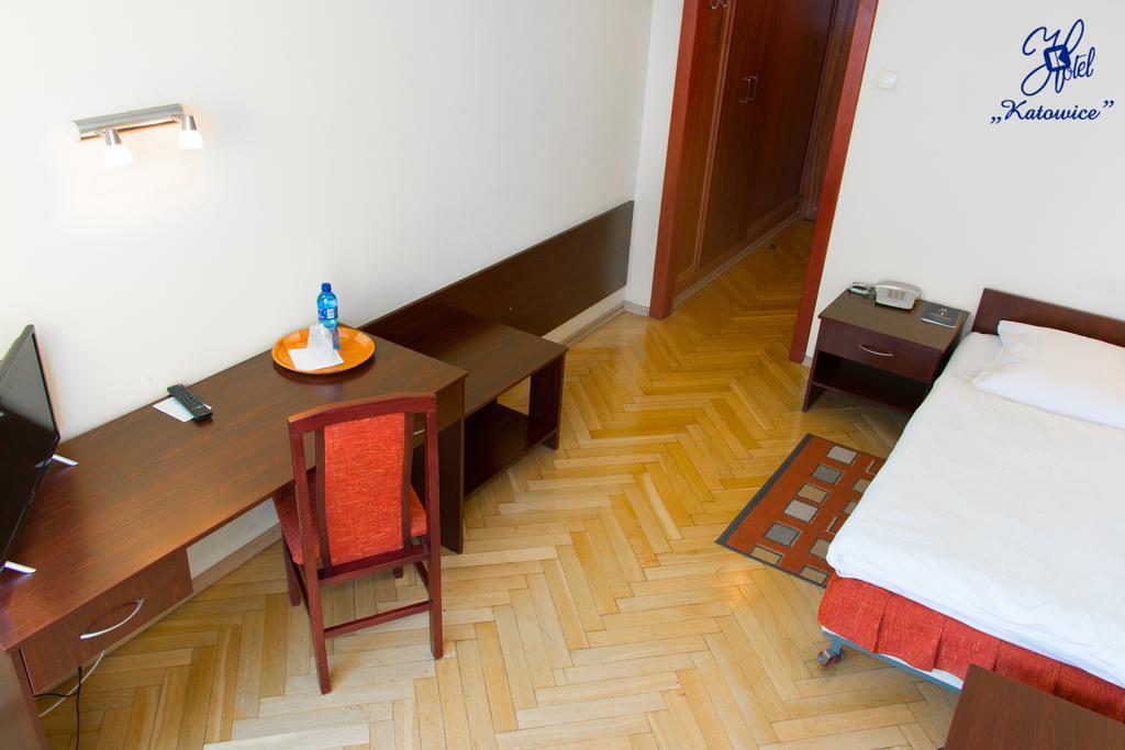 Hotel Katowice Economy Kültér fotó